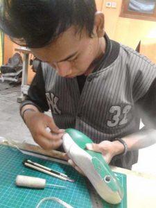 kursus bikin pola sepatu