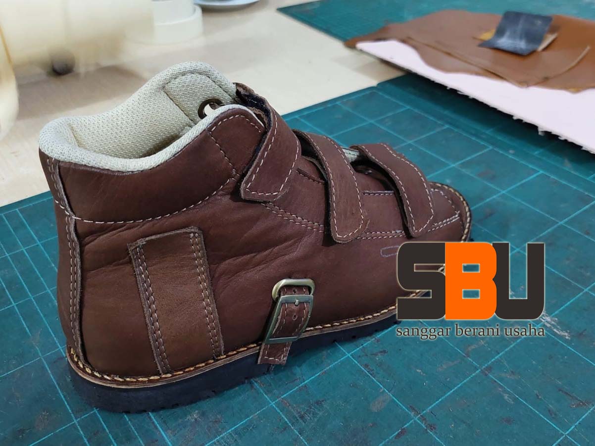 sepatu untuk difabel